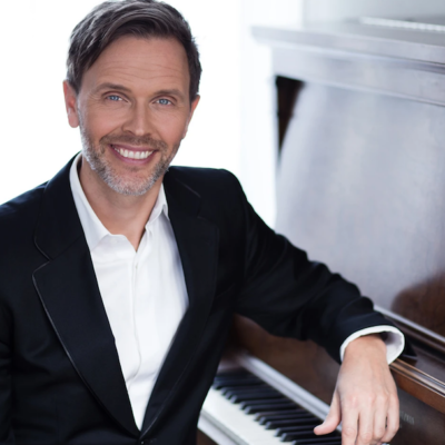 Mark Hoeppner Vancouver Singer/Pianist