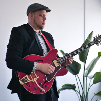 Scott Verbeek, Vancouver Pop/Jazz Guitarist