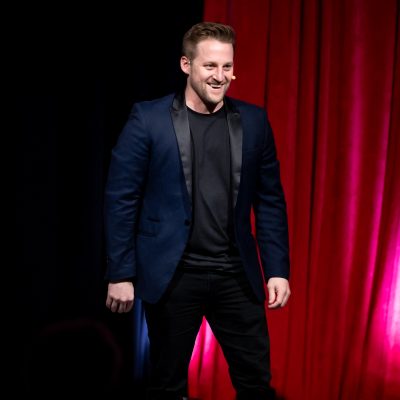 Wes Barker Stunt Magician