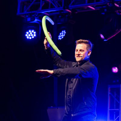 Vancouver Wes Barker Stunt Magician