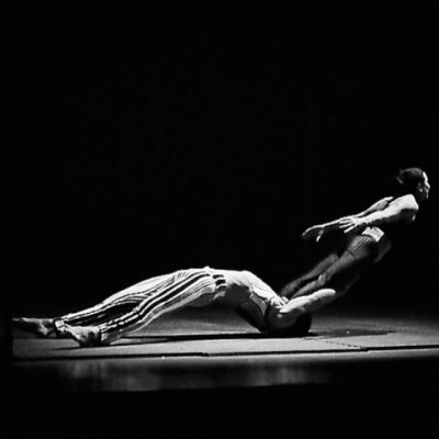 Vancouver Hand to Hand Acrobat