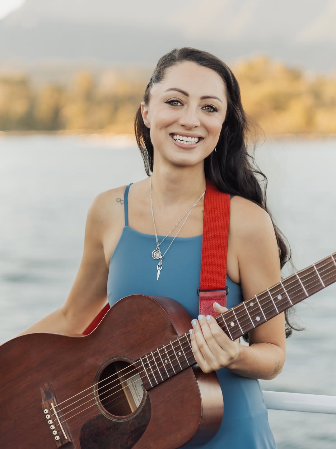 Leela Holt, Solo Singer